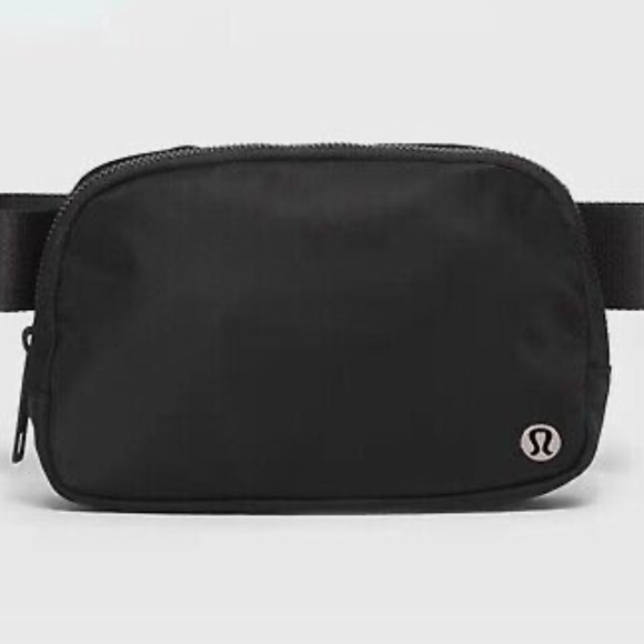 lululemon athletica Bags Lululemon Everywhere Belt Bag In Black